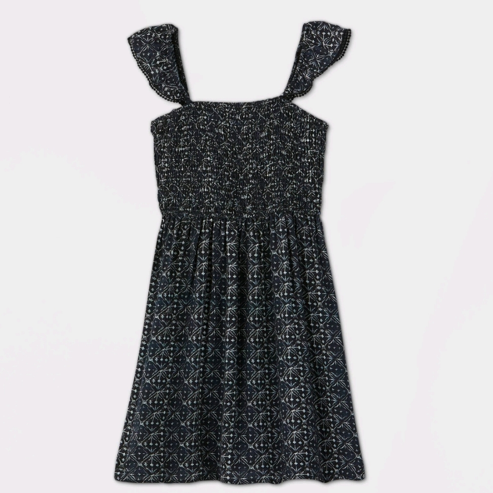 Art Class flutter sleeve smocked dress
